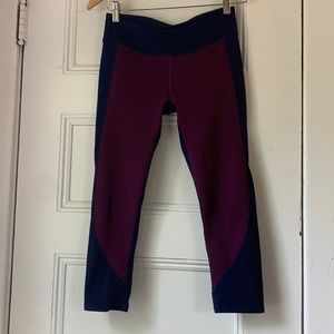Fabletics Blue & Maroon Capri Leggings